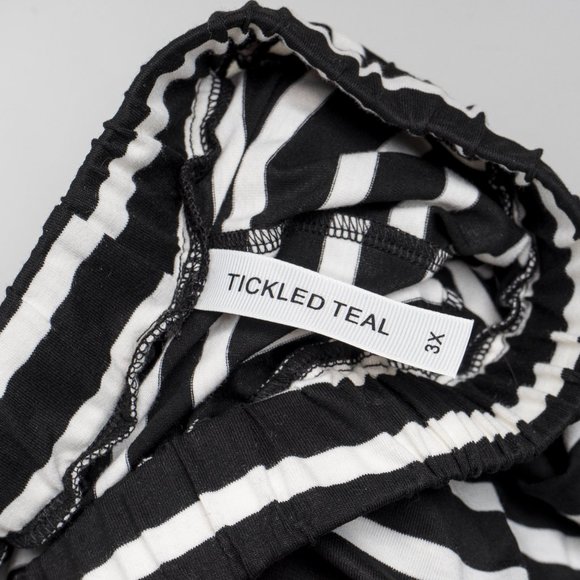 NWOT Striped drawstring waist skirt - 2X  ( 3 X) - Picture 3 of 4